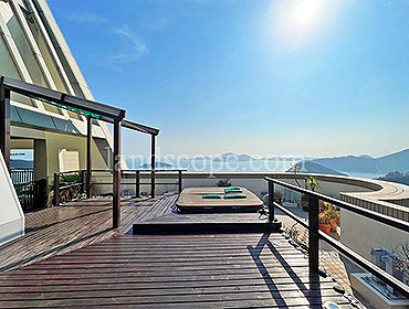 127 Repulse Bay Road