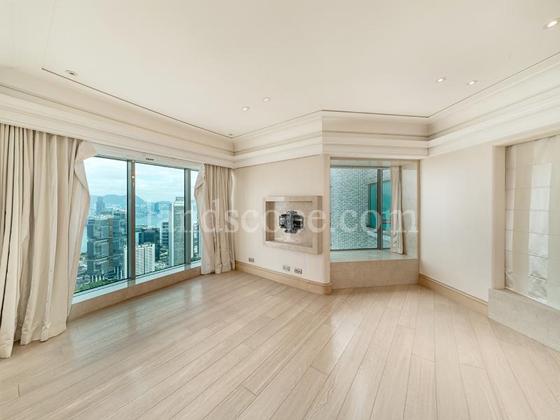 Regence Royale Midlevels Central Landscope Realty Limited