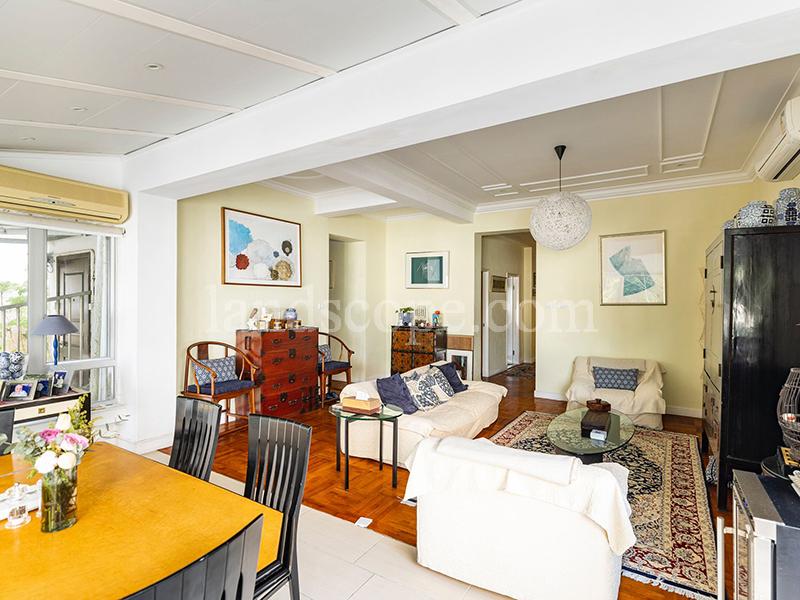 98 Repulse Bay Road