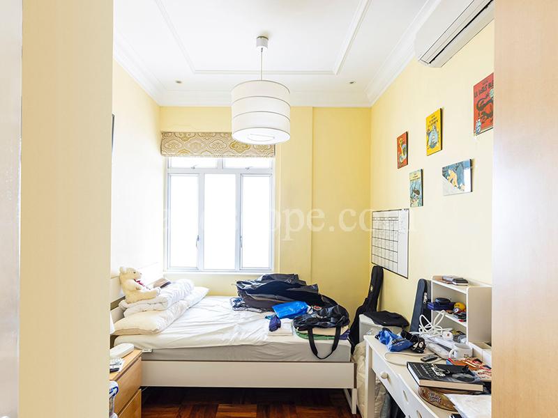 98 Repulse Bay Road