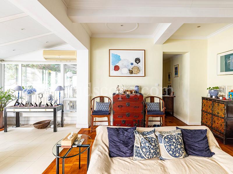 98 Repulse Bay Road