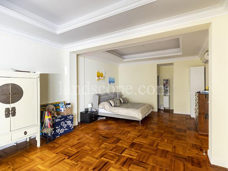 98 Repulse Bay Road