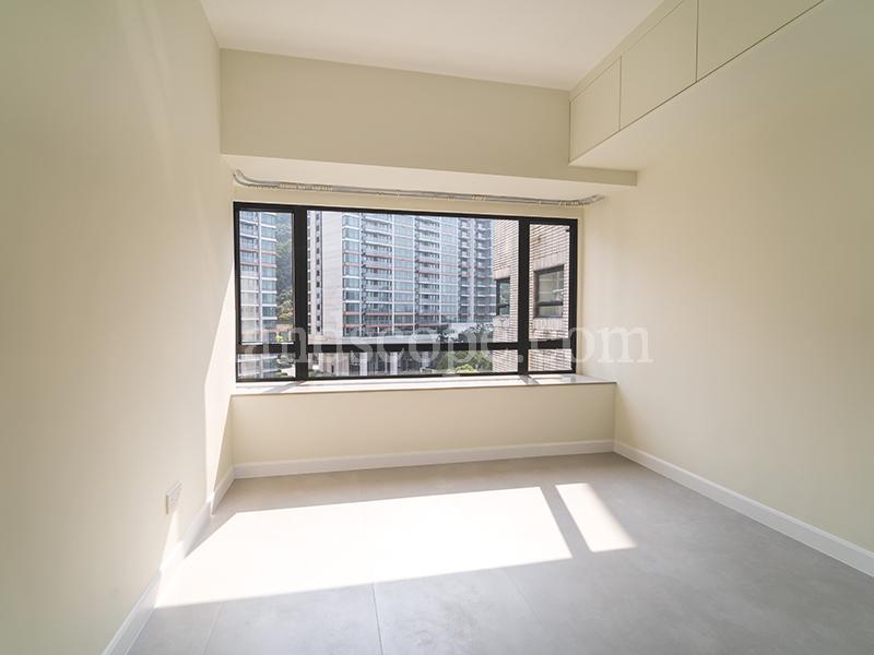 Bowen Place Midlevels Central Landscope Realty Limited