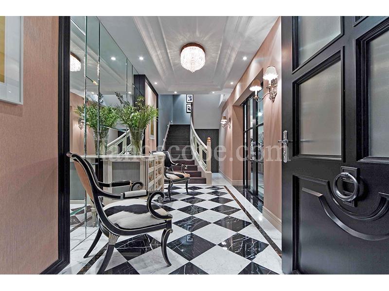 17 Consort Rise