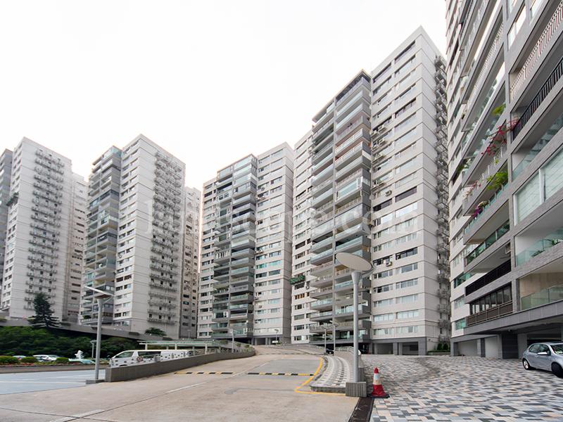 Repulse Bay Garden