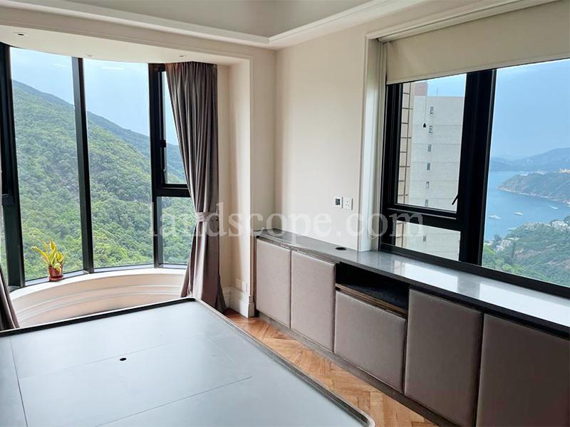 3 Repulse Bay Road