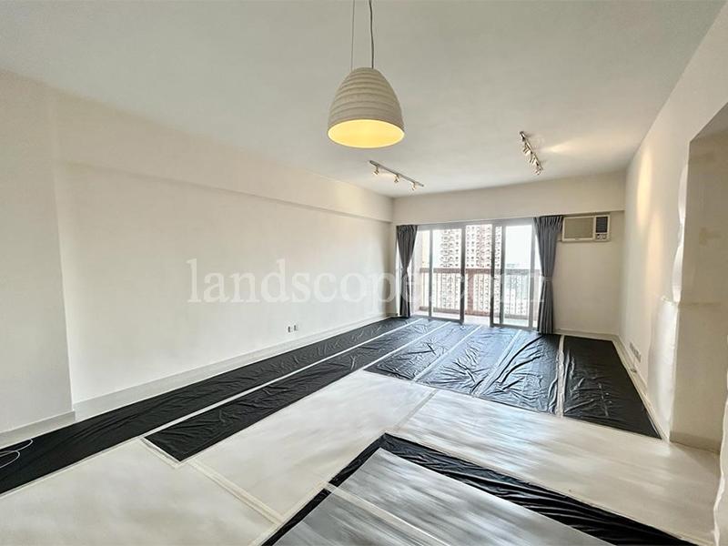 Venice Court - Realty Garden
