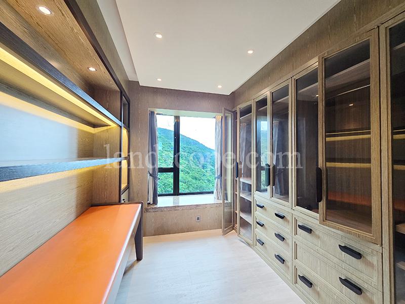 3 Repulse Bay Road