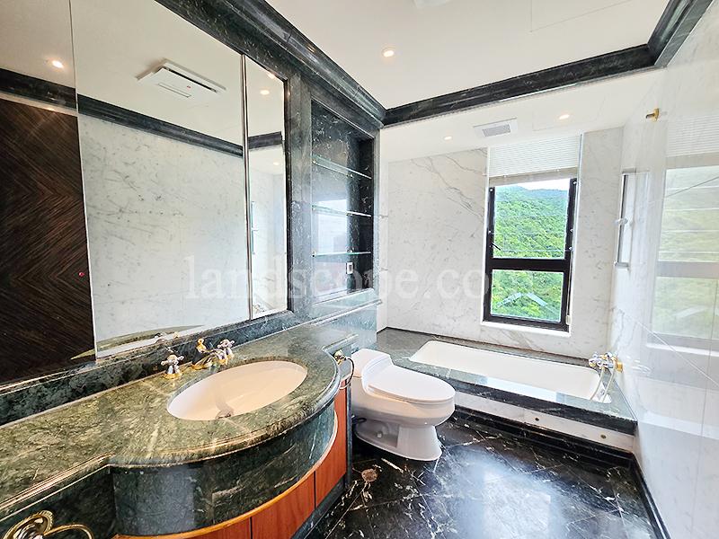 3 Repulse Bay Road