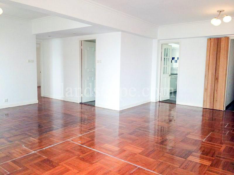 Paris Court - Realty Garden