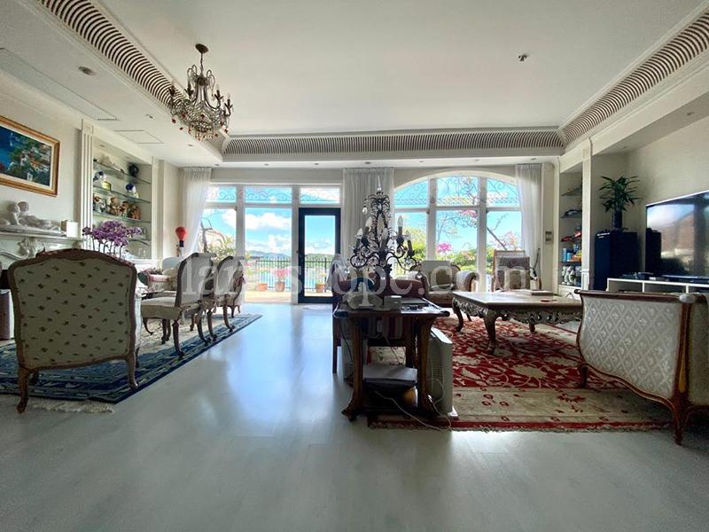 Bay Villas