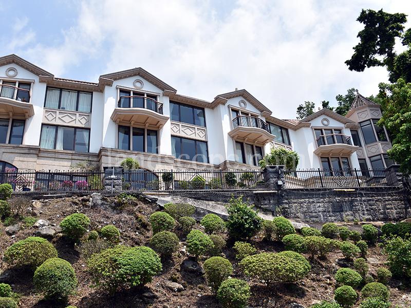 Bay Villas