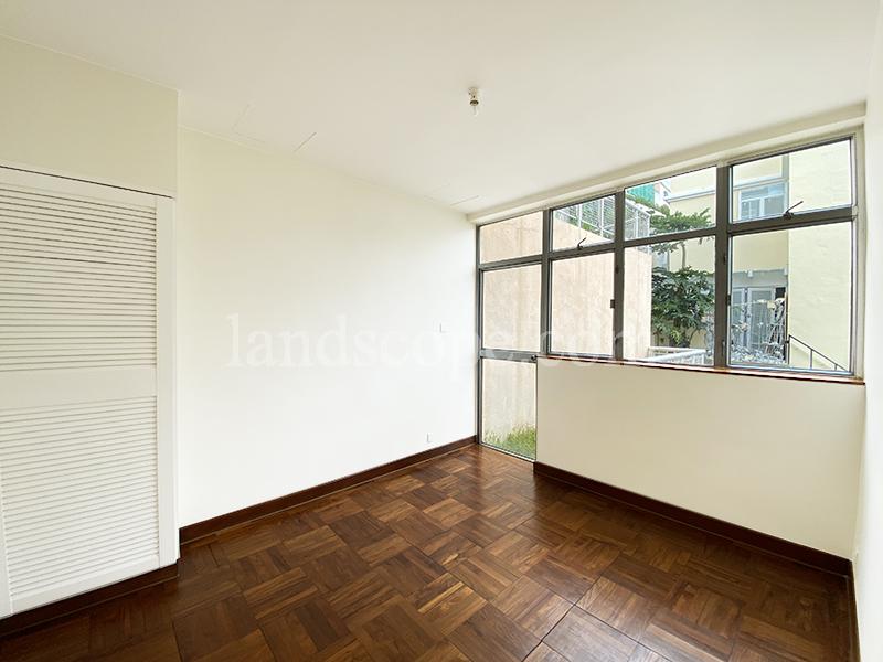 The Redhill Peninsula - Palm Drive