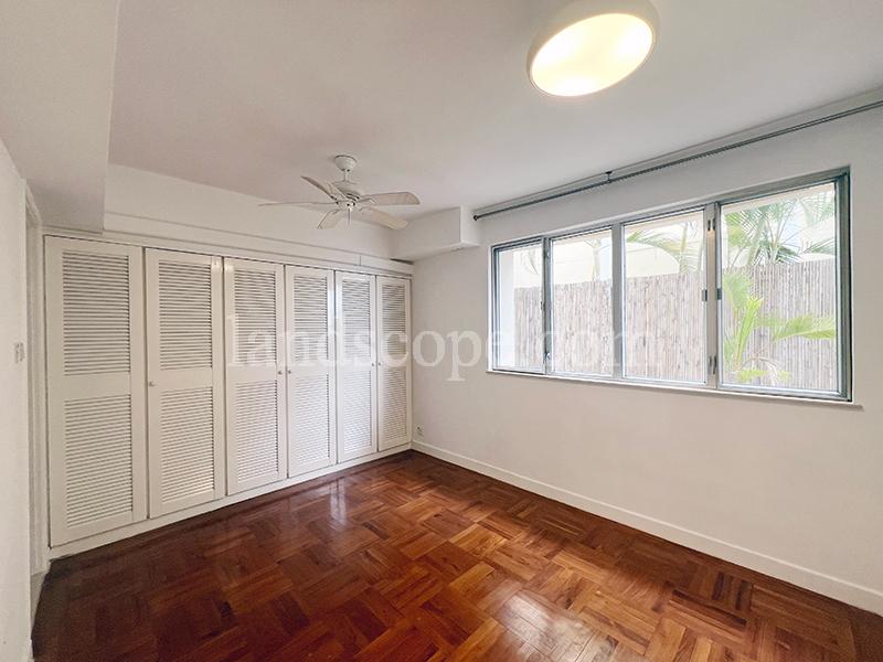 The Redhill Peninsula - Palm Drive