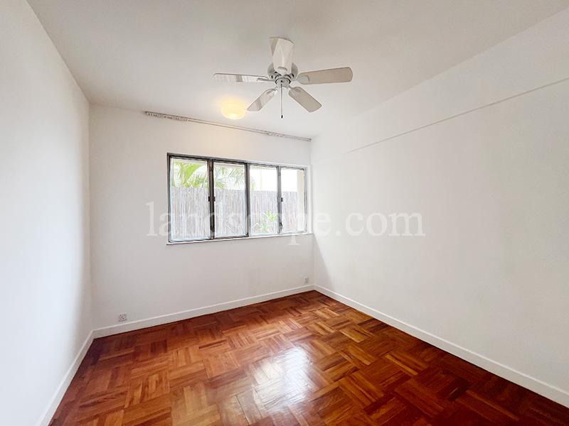 The Redhill Peninsula - Palm Drive