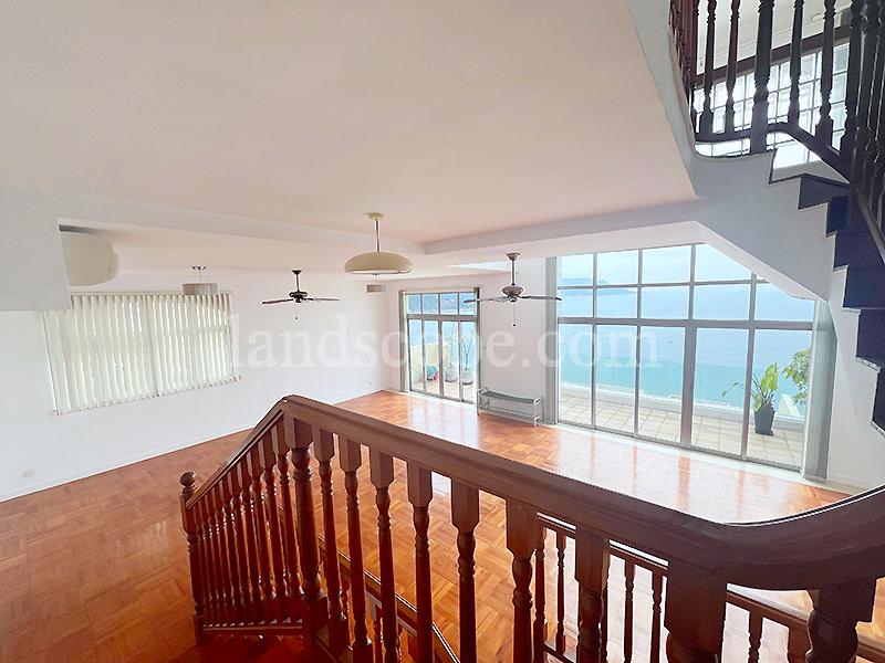 The Redhill Peninsula - Palm Drive