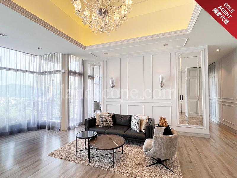 Infinity (8 Peak Road, Oasis)