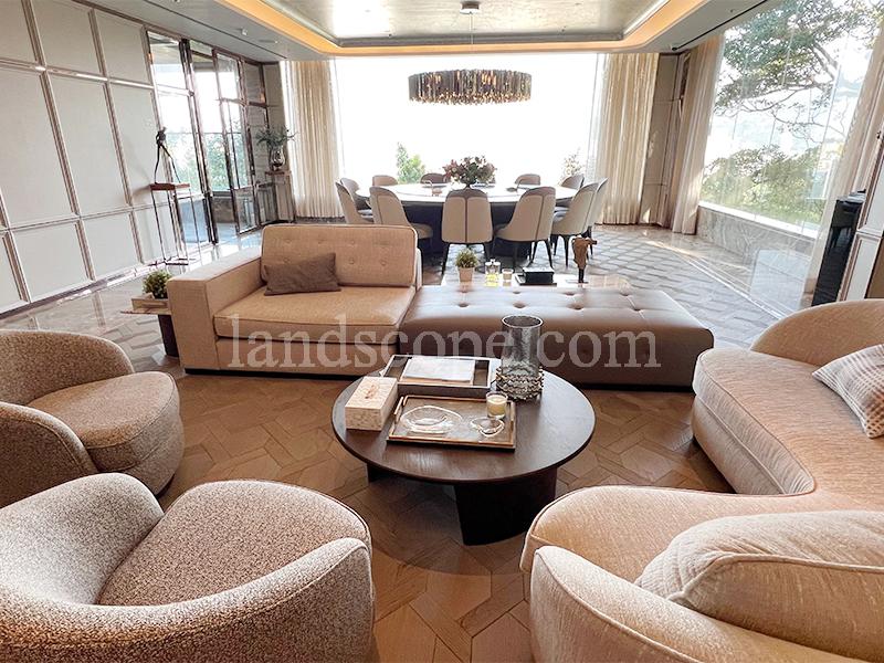 Infinity (8 Peak Road, Oasis)