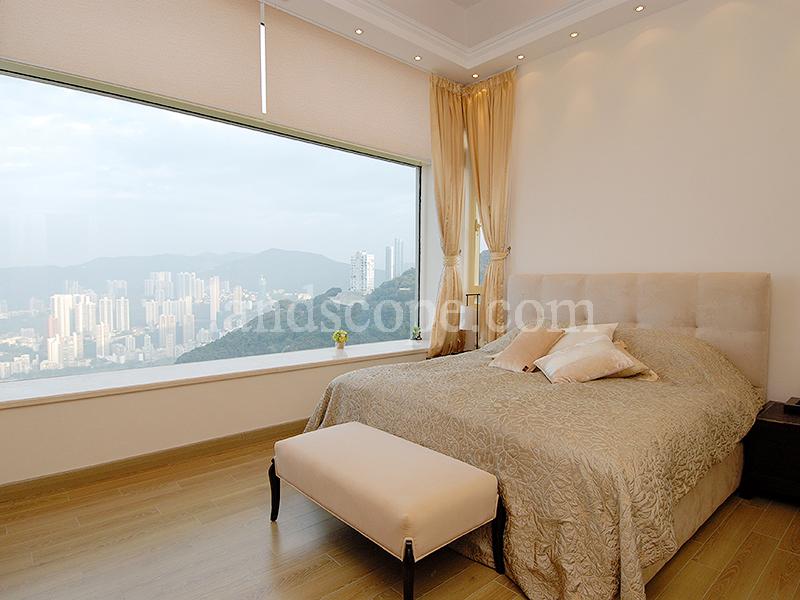 Infinity (8 Peak Road, Oasis)