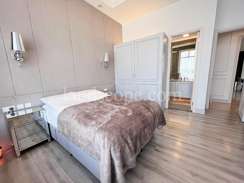 Infinity (8 Peak Road, Oasis)