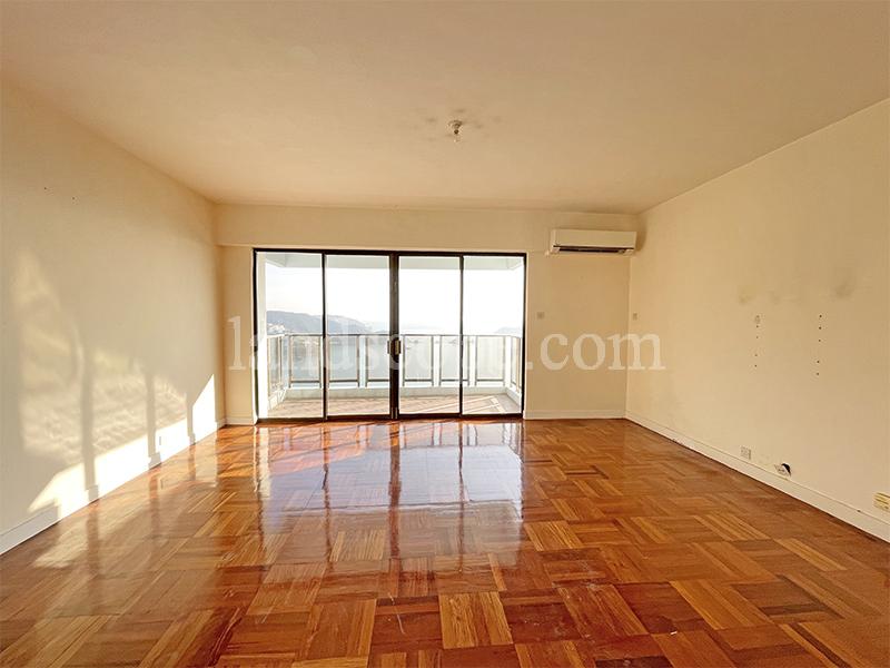 Repulse Bay Apartments