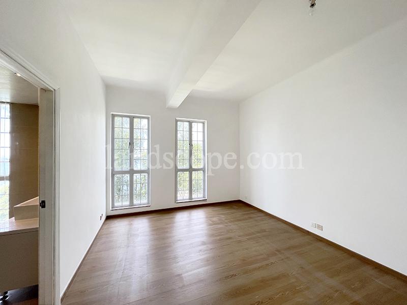 115 Repulse Bay Road